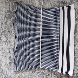 🔥3/$10 SP Ann Taylor Blue and White Top